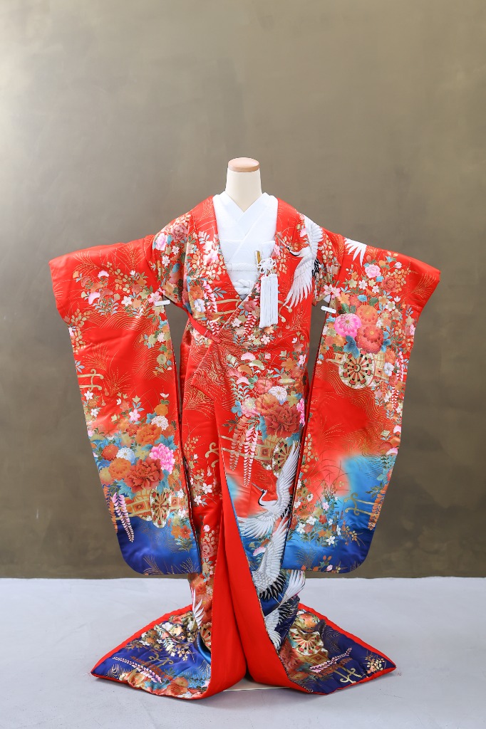 ロケーション衣装 04 正面