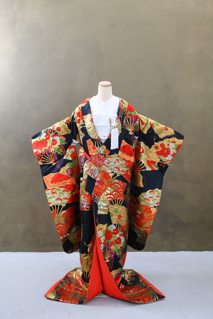 ロケーション衣装 06 正面