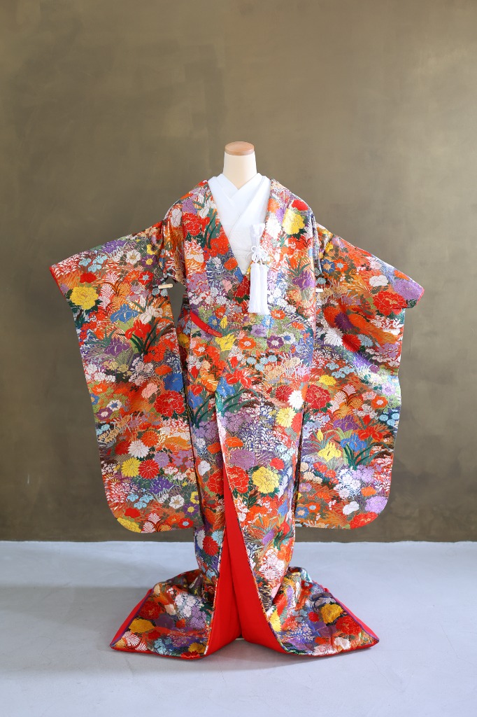 ロケーション衣装 09 正面